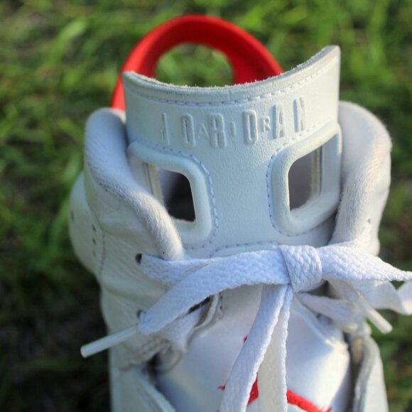 Size 9 - Jordan 6 White and University Red 2022 - Picture 12 of 14